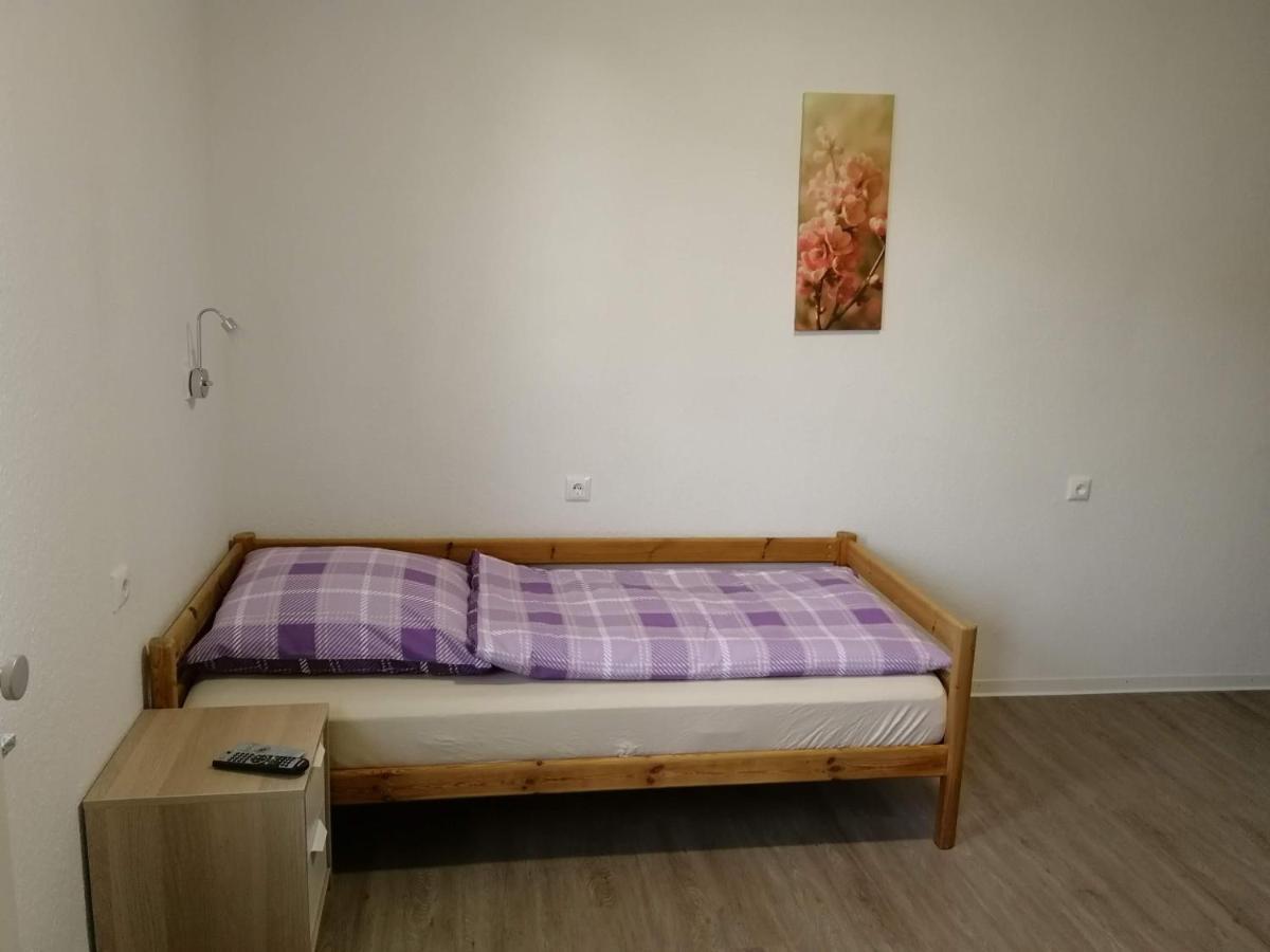 Haupthaus Moeblierte Zimmer Mit Eigenem Bad 울첸 외부 사진